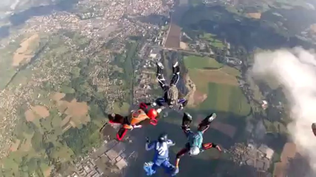 PARACHUTISME - CHAMPIONNATS DE FRANCE VICHY 2013 - VR4 «Lockless-Maugio JCM Saut5»- 10aout13