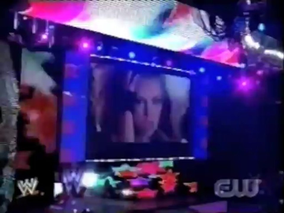 Divas and Knockouts - Making an Entrance