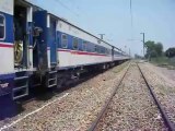 Pakistan Railways-HGMU 30 Leading Lahore bound Karachi Express At Kissan, By: Khalid Mahmood