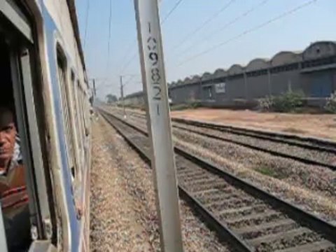 Pakistan Railways-Khyber Mail Crossing Karachi Express at Kissan, By Admin: Adnan Zafar