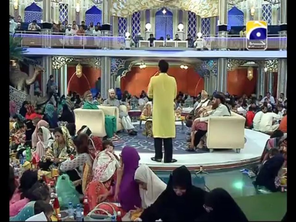 29th Iftari Iftar aamir ke sat Part 3 in Amaan Ramazan with Aamir Liaquat 1434h 8-8-2013 -008