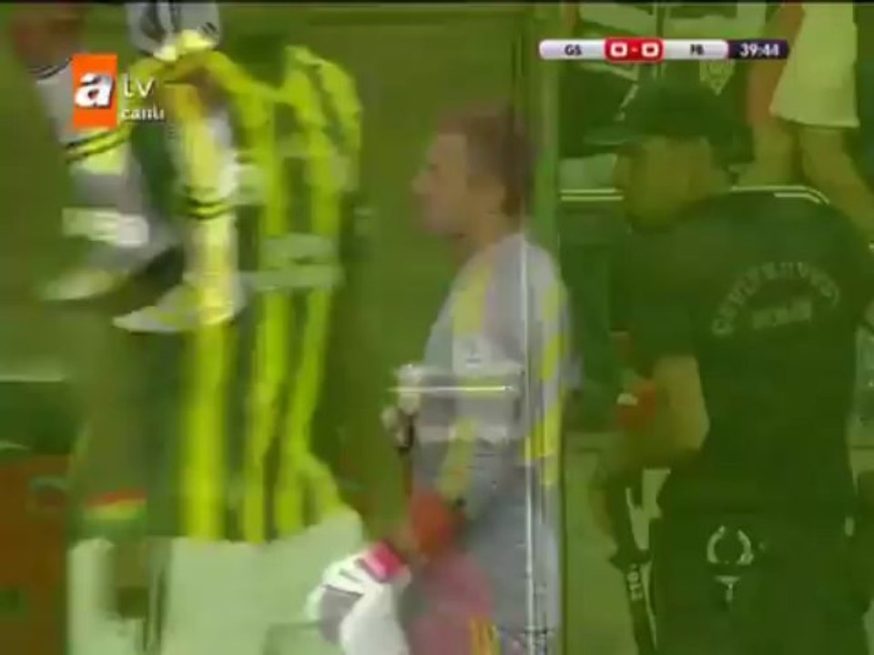 Mert Günok'un Kurtardığı Pozisyon _ Galatasaray - Fenerbahçe