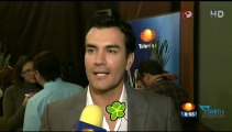 David Zepeda @davidzepeda1 y elenco se reunió para ver el primer capítulo || 1N