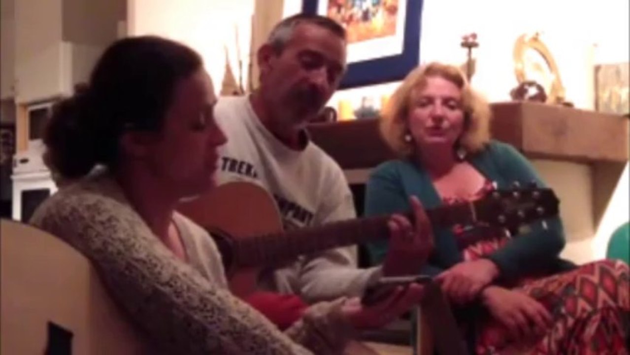 DIEU EST UN FUMEUR DE HAVANE -  MILA+THIERRY+FLORENCE