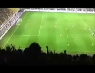 Tải video: Galatasaray - Fenerbahçe Süper Kupa Her Yer Taksim Her Yer Direniş Sloganları