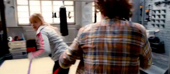 Kick Ass 2 - Extrait #1 "Dave asks Mindy to team up" (VOST)