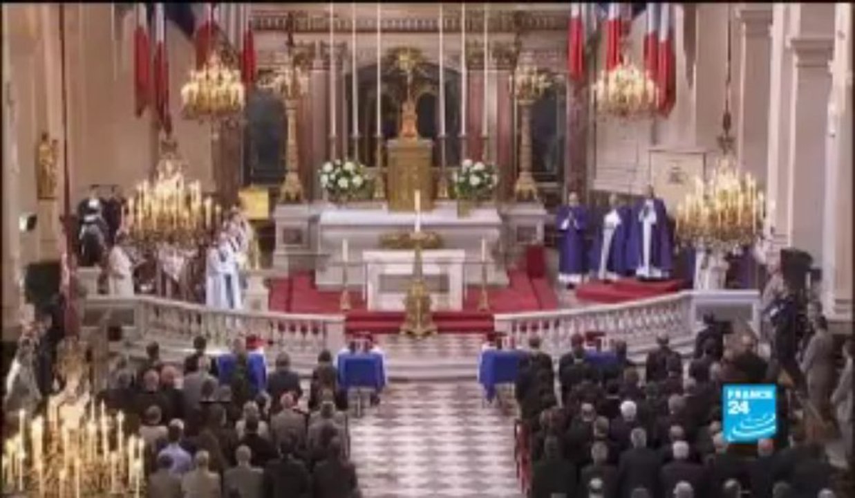 Aux Invalides, Hollande rend hommage aux soldats français morts en Afghanistan