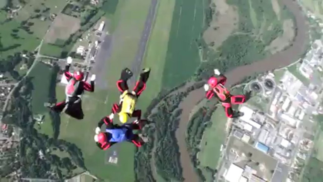 PARACHUTISME - CHAMPIONNATS DE FRANCE VICHY 2013 - VR4 « Annecy Artupox Nolimit Saut5»- 10aout13