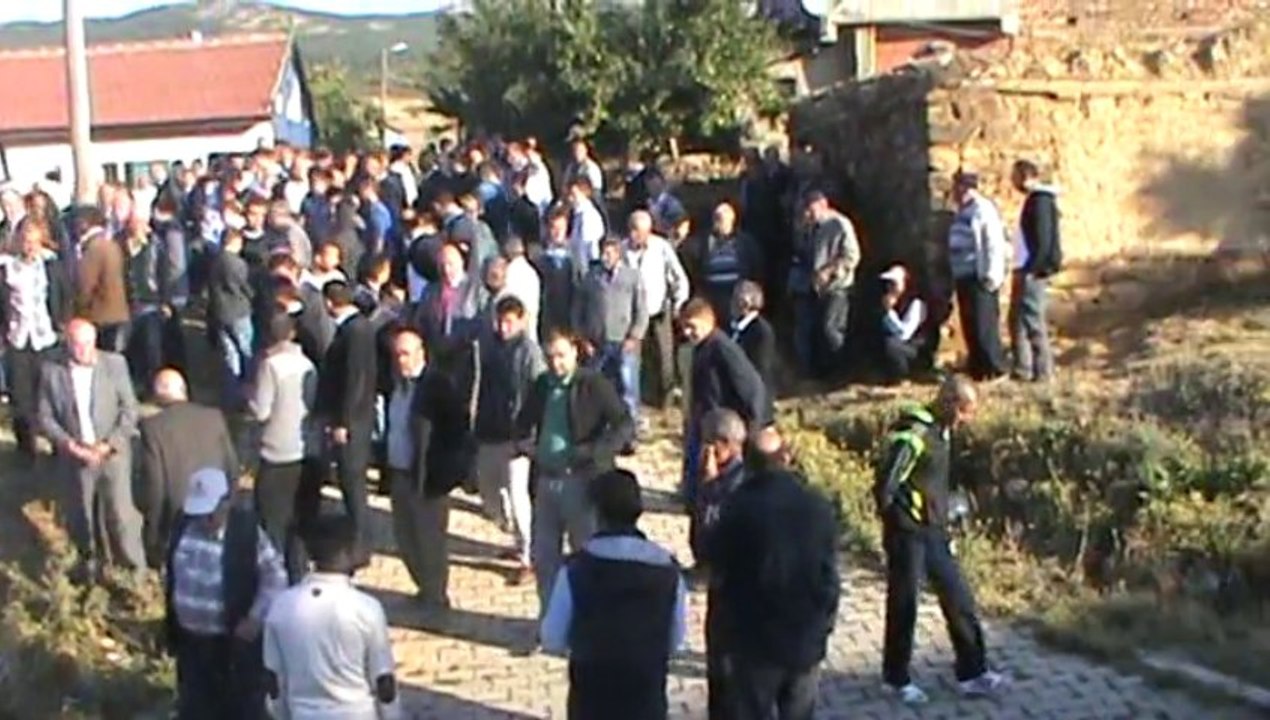 Başlamış köyü Ramazan Bayramında (08.08.2013) Bayramlaşma töreni Bölüm 2