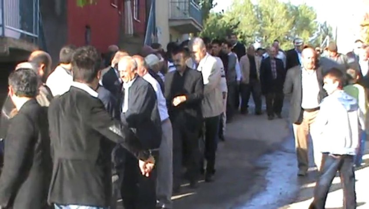 Başlamış köyü Ramazan Bayramında (08.08.2013) Bayramlaşma töreni Bölüm 3