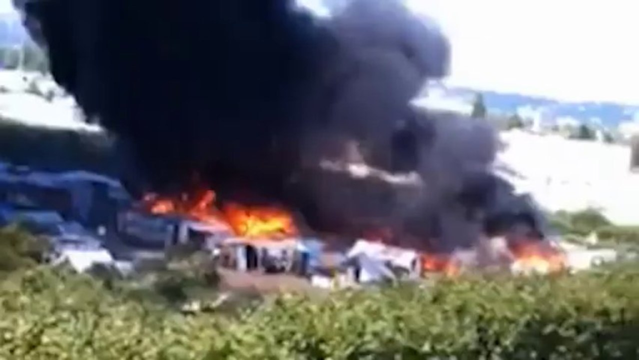 Rhône : un camp de Roms part en fumée à Vaulx-en-Velin