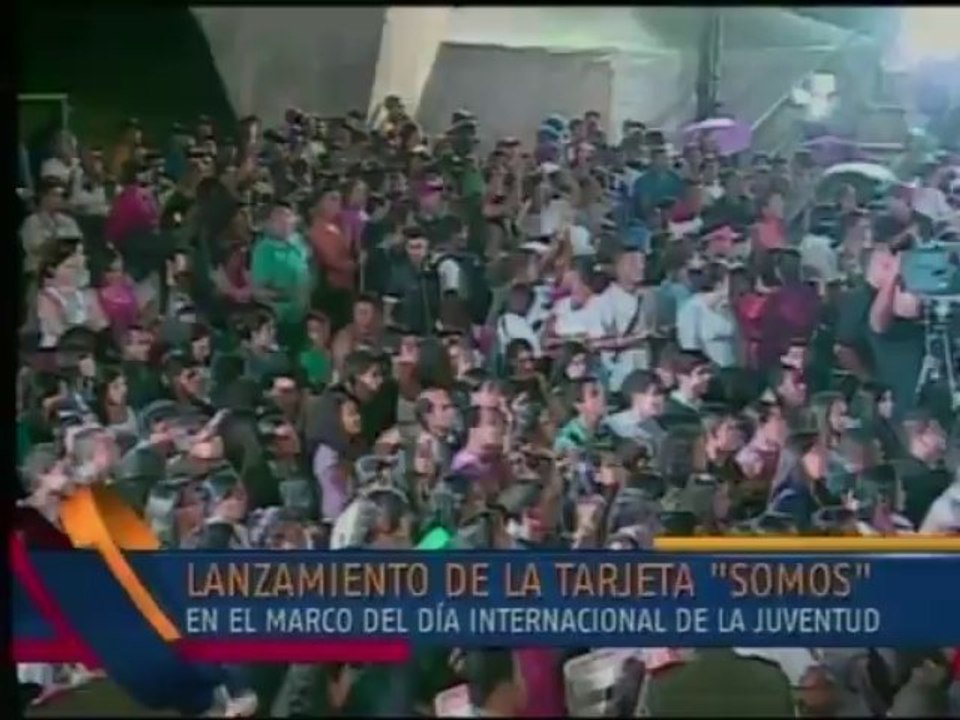 Gobierno anuncia aumento de becas estudiantiles de Bs. 600 a Bs. 1.000
