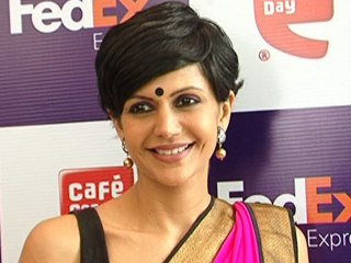 Tải video: Mandira Bedi launches FedEx CCD Rakhi offer