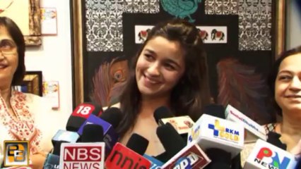 Ranbir Kapoor romances Priyanka Chopra & Alia Bhatt