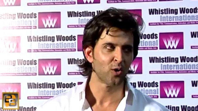 Hrithik Roshan & Priyanka Chopra's HOT KISSING scene