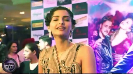 Ekta Kapoor's Iftaar Party- Akshay Kumar, Sonakshi, Sonam Kapoor