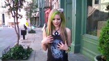 Avril Lavigne - Smile (Behind the Scenes)
