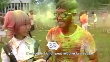 Bataille de poudre colorée à Hong-Kong