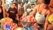 Tv9 Gujarat - Onion prices hit record high at Rs 80kg, may hit Rs 100 in a week