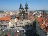 Une minute place de la Vieille-Ville à PRAGUE