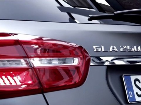 Mercedes montre un premier teaser de son GLA