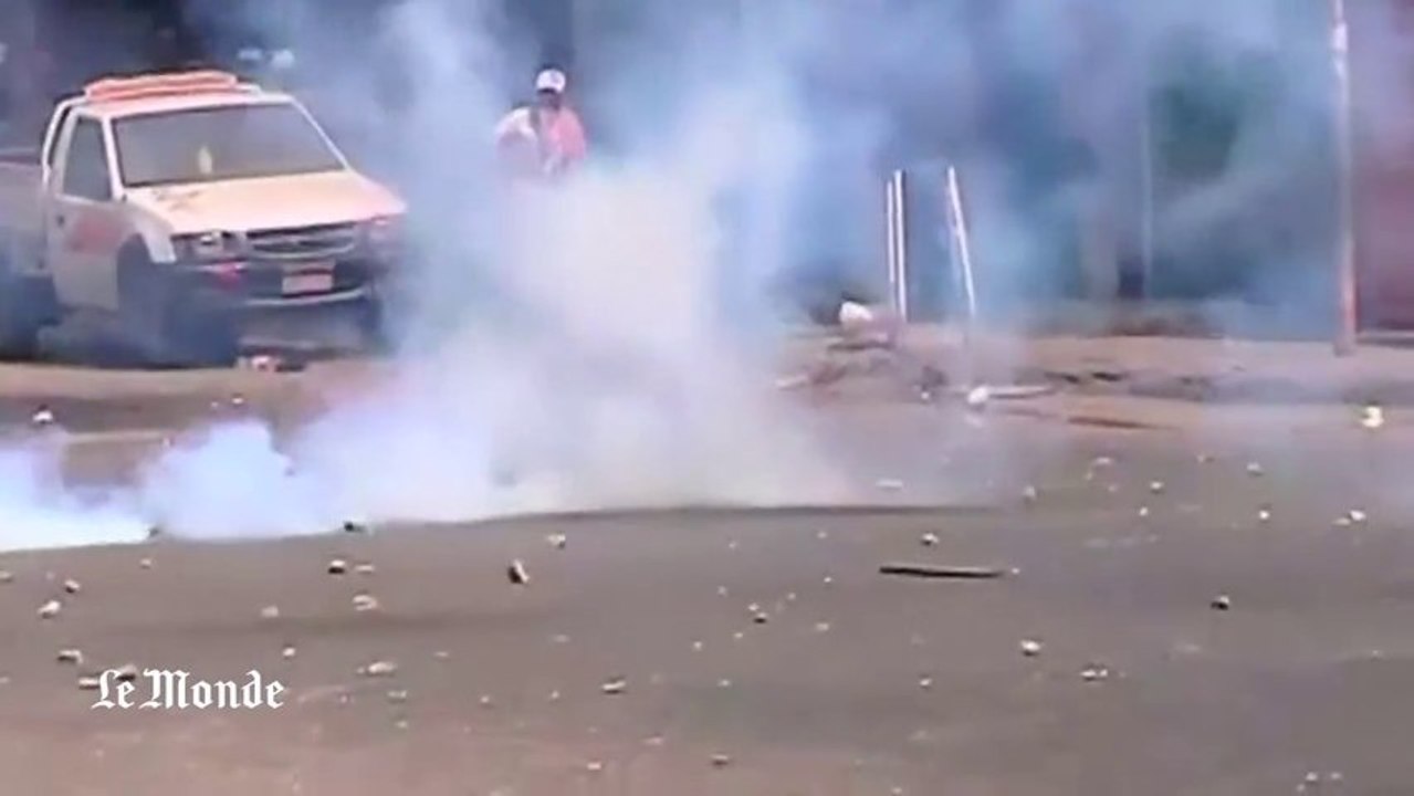 Vidéo : heurts entre pro et anti-Morsi