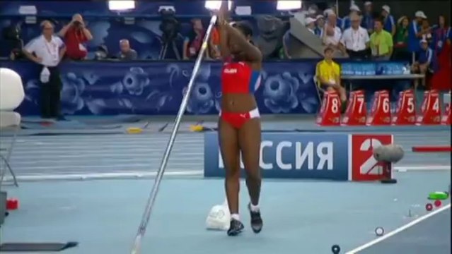 Pierre-Ambroise Bosse : Vous croyez que si je vomis ici, ça fait le buzz ?