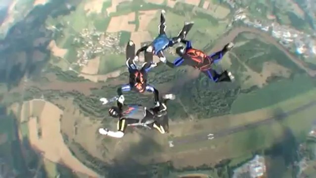 PARACHUTISME - CHAMPIONNATS DE FRANCE VICHY 2013 - VR4 «Vortex Annecy Saut3»- 9aout13