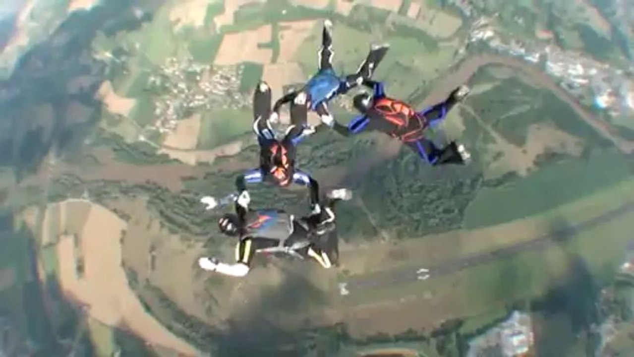 PARACHUTISME - CHAMPIONNATS DE FRANCE VICHY 2013 - VR4 «Vortex Annecy Saut3»- 9aout13