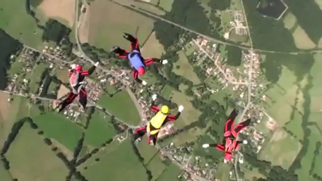 PARACHUTISME - CHAMPIONNATS DE FRANCE VICHY 2013 - VR4 « Annecy Artupox Nolimit Saut4»- 10aout13