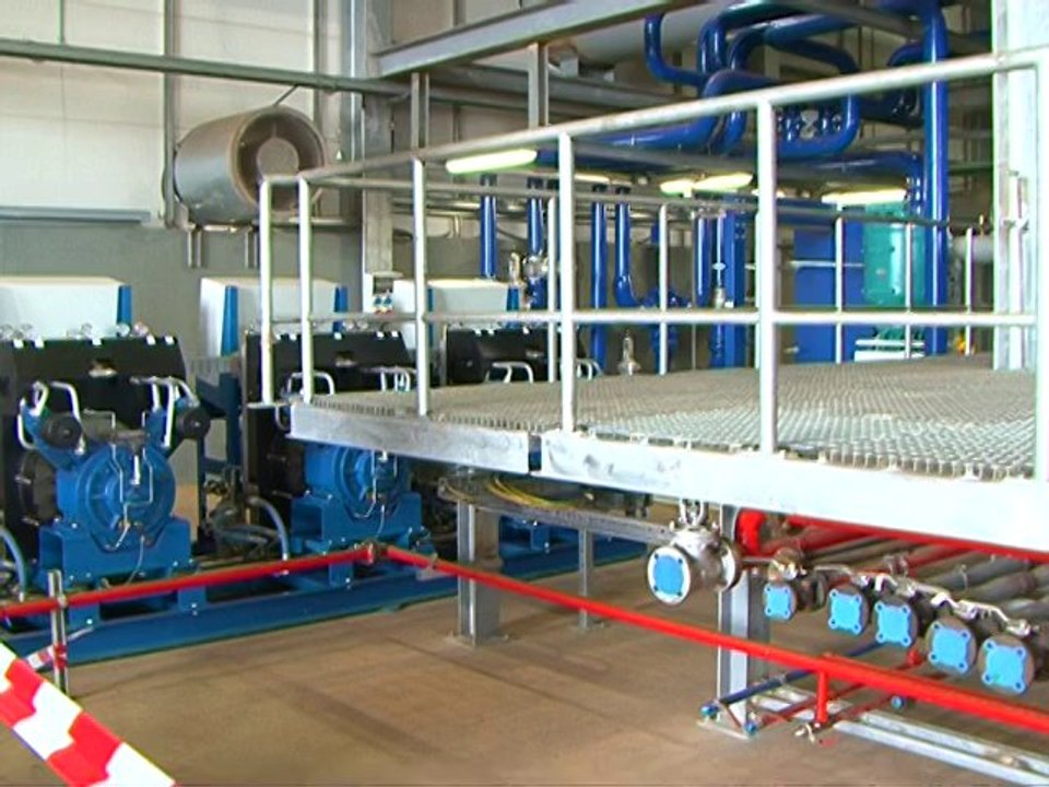 Le Président gabonais Ali Bongo Ondimba  visite la nouvelle centrale thermique de Port-Gentil