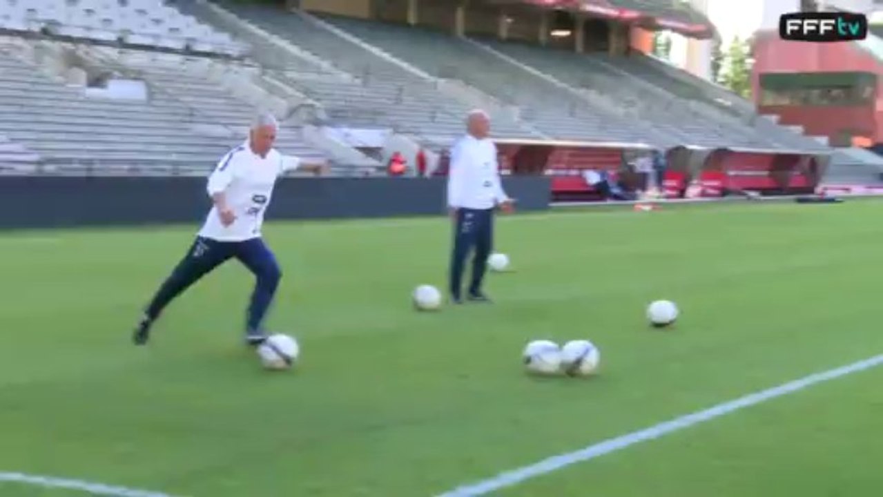 Reprise volée de l'attaquant des Bleus Dimitri Payet