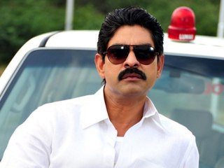 (Telugu) – Jagapathi Babu is a villain now