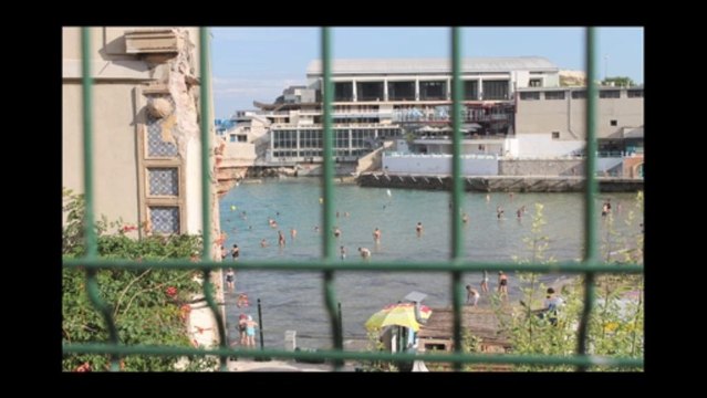 Balade au bord de Marseille avec Yvann Pluskwa : la plage des Catalans