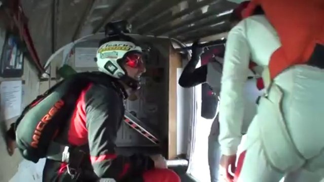 PARACHUTISME - CHAMPIONNATS DE FRANCE VICHY 2013 – Freestyle « Volt'Air Leblanc PSUC Saut1»- 9aout13.wmv