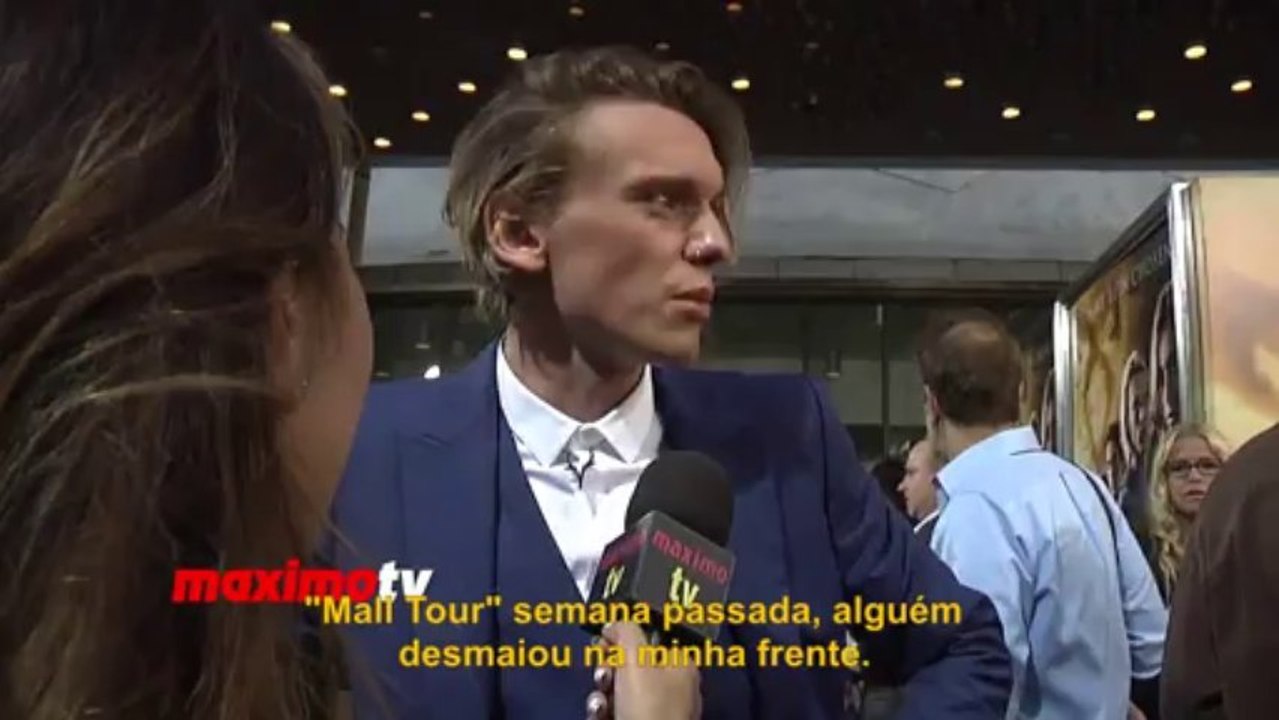Jamie na Premiere de Cidade dos Ossos em L.A.