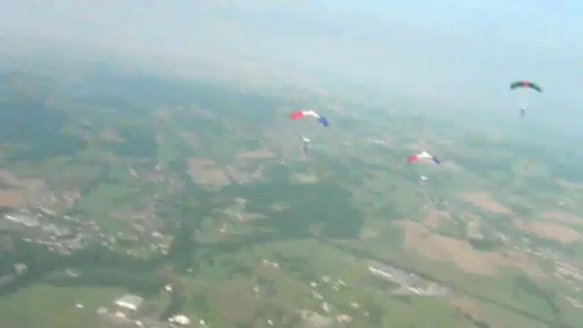 PARACHUTISME - CHAMPIONNATS DE FRANCE VICHY 2013 – VC4 « Armée de L’air Saut1»- 9aout13