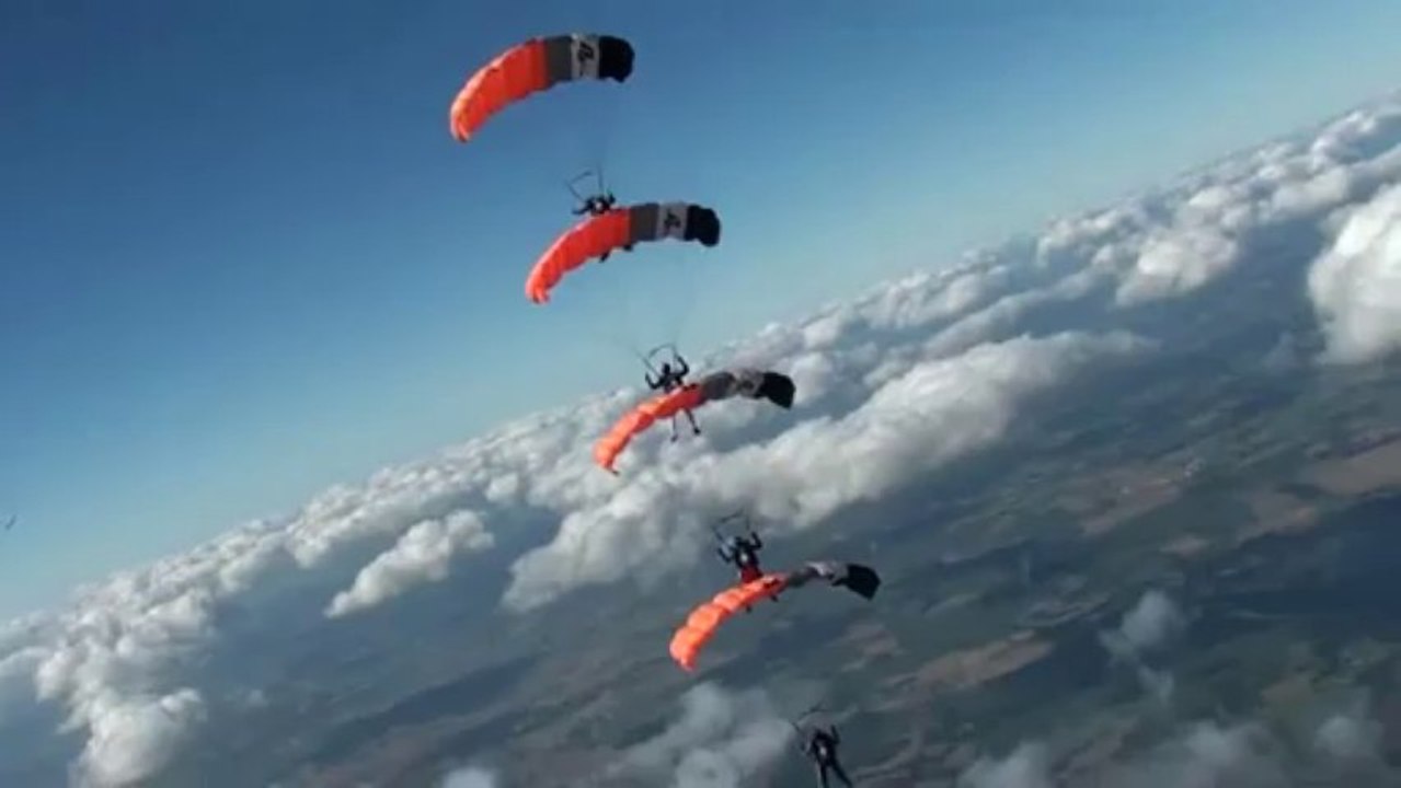 PARACHUTISME - CHAMPIONNATS DE FRANCE VICHY 2013 – VC4 « Espoirs Besançon Saut6»- 10aout13