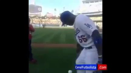 Cristiano Ronaldo skills with a baseball 2013