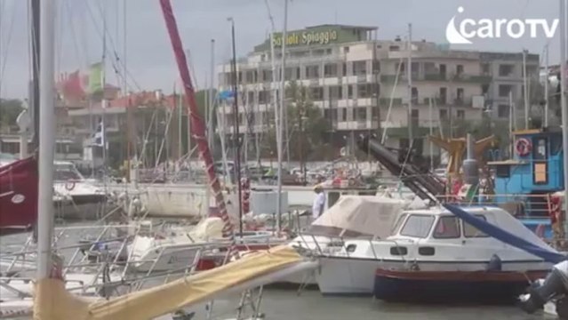 Icaro Tv. Vigilia di Ferragosto con vento e mare mosso