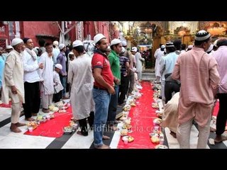 Iftar in Nizamuddin Dargah
