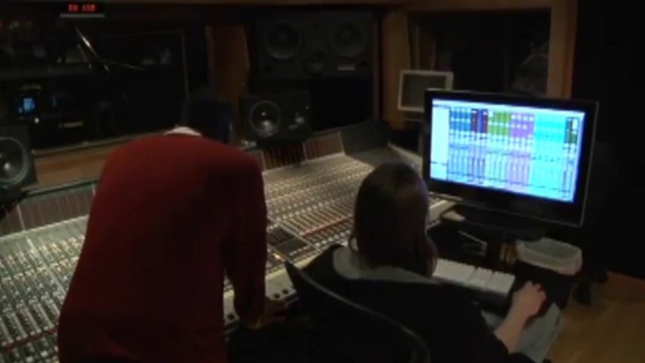 All 6's And 7's F.Y.E. Deluxe Edition Bonus DVD