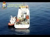 Vibo Valentia - Salvati 100 migranti a bordo di un barcone (08.08.13)