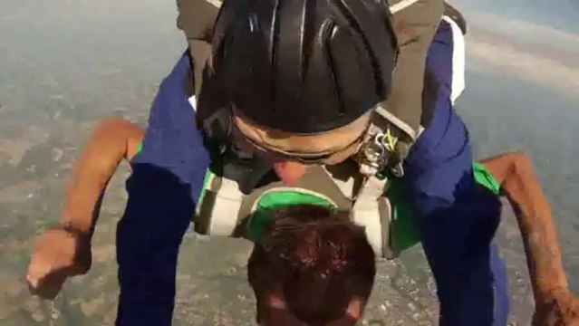 PARACHUTISME - STAGE PARACHUTISME ET HANDICAP : Saut Didier par Cédric