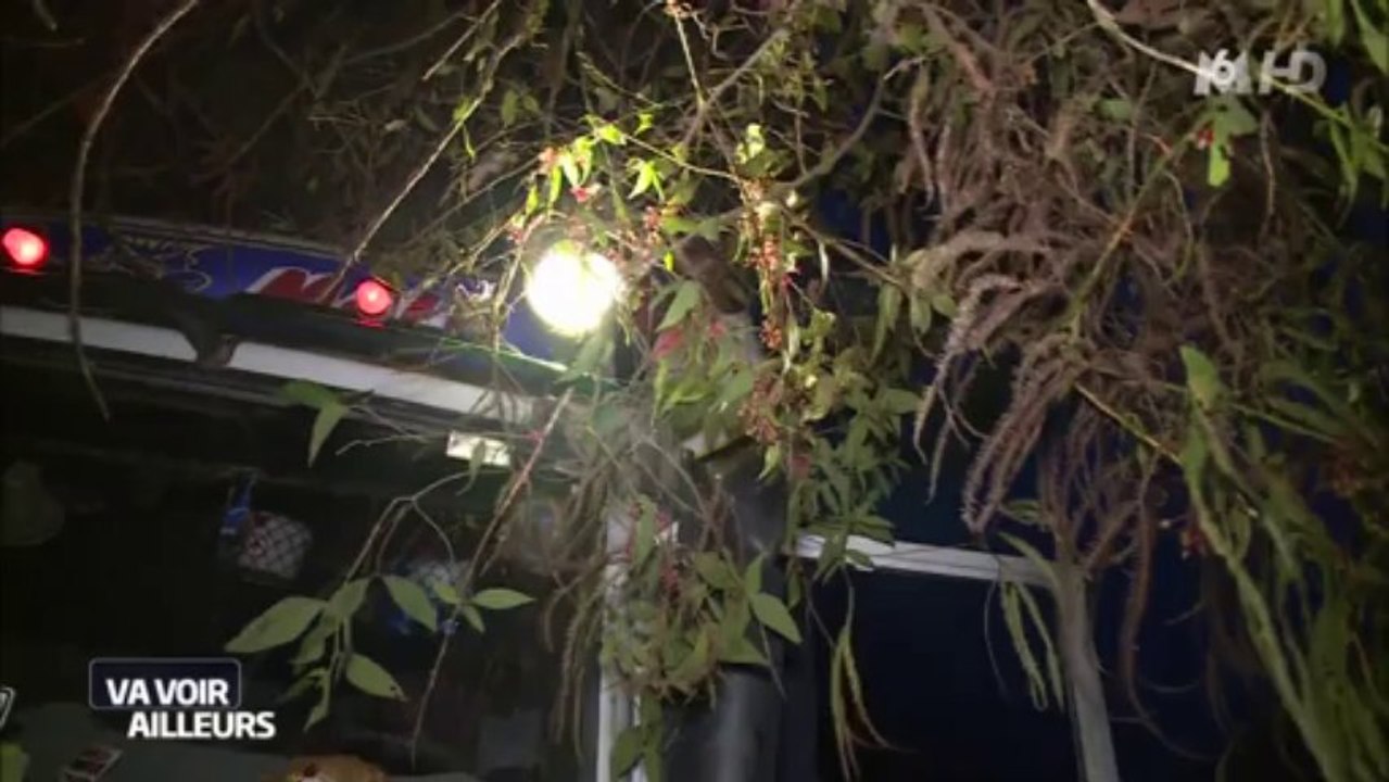 La route de la mort ou la route des Yungas en Bolivie - Une femme très effrayée par cette route !!!!!!