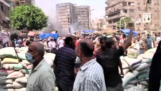 Hundreds dead after Egypt police storm protests