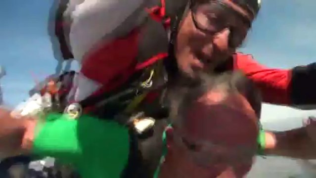 PARACHUTISME - STAGE PARACHUTISME ET HANDICAP : : Saut Henri par David