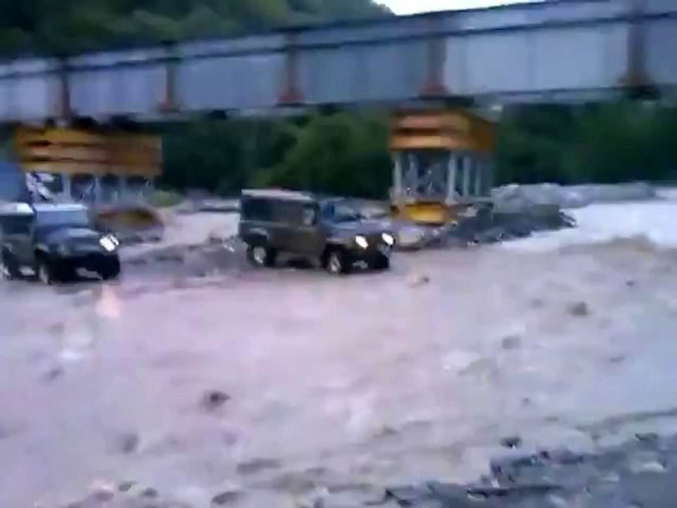 Off Road vehicle accident in a russian river!! Two girls saved from drowning!!