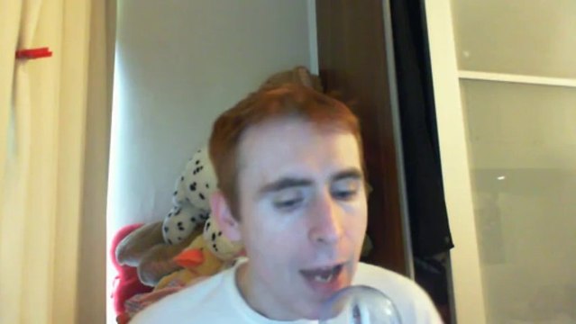 Wiwi égratigne fais ça pour moi des Frangins