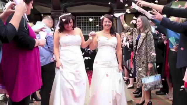 La Nouvelle-Zélande célèbre ses premiers mariages gay